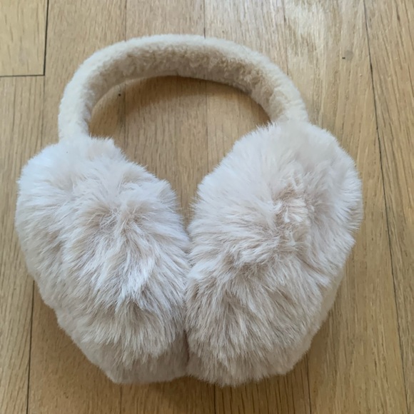 Fluffy Ear Muffs - Picture 1 of 5